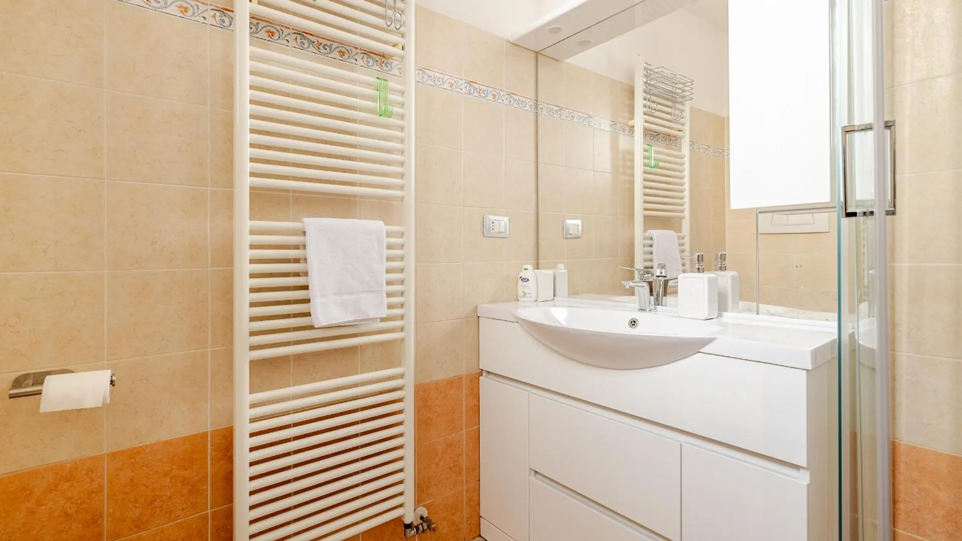 Appartamento Ciprian Bologna 0*,  Italia